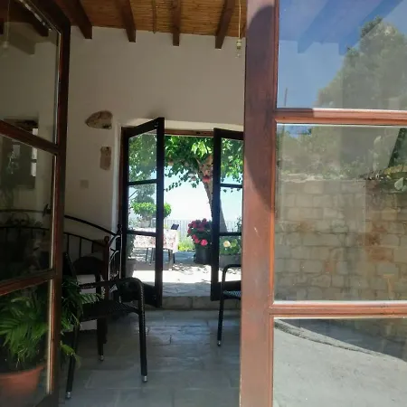 فندق مبيت وإفطار Georgia's House 3*