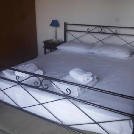 Georgia's House 3* Fyti