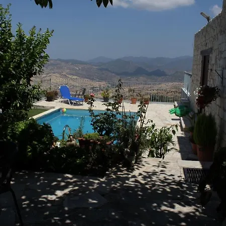 Bed & Breakfast Georgia's House 3*