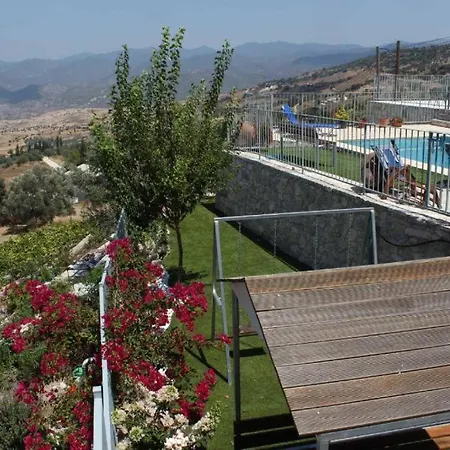 Georgia's House فندق مبيت وإفطار 3*