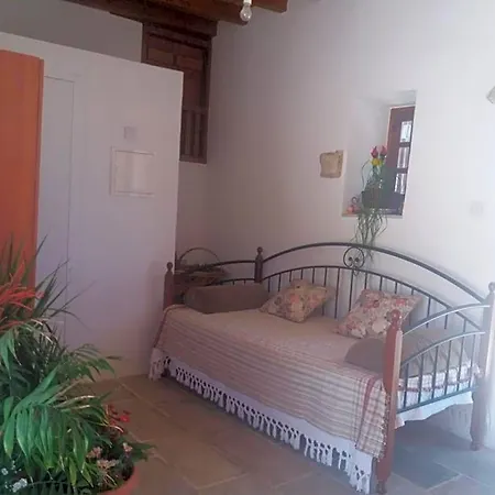 Georgia's House Bed & Breakfast 3*