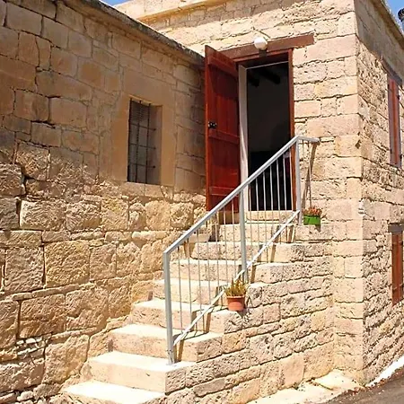 Georgia's House Bed & Breakfast Fyti