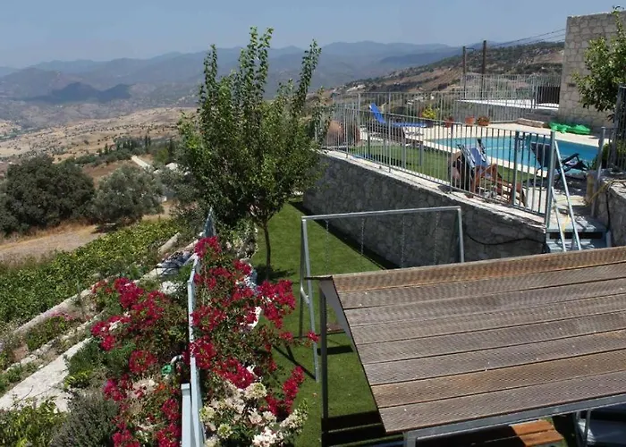 Georgia's House Bed & Breakfast 3*